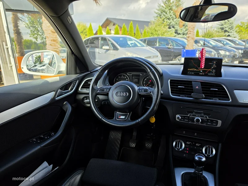 Audi Q3 8U 34