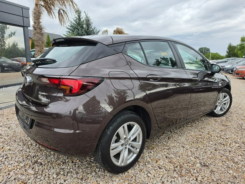 Opel Astra K 12