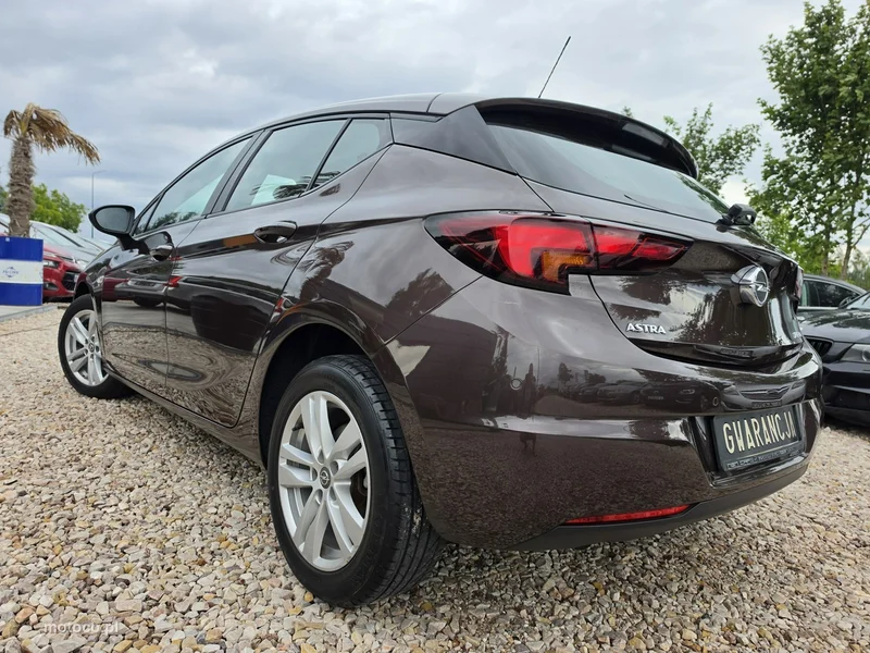 Opel Astra K 24