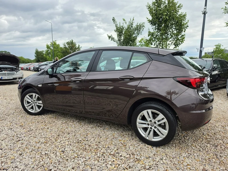 Opel Astra K 26