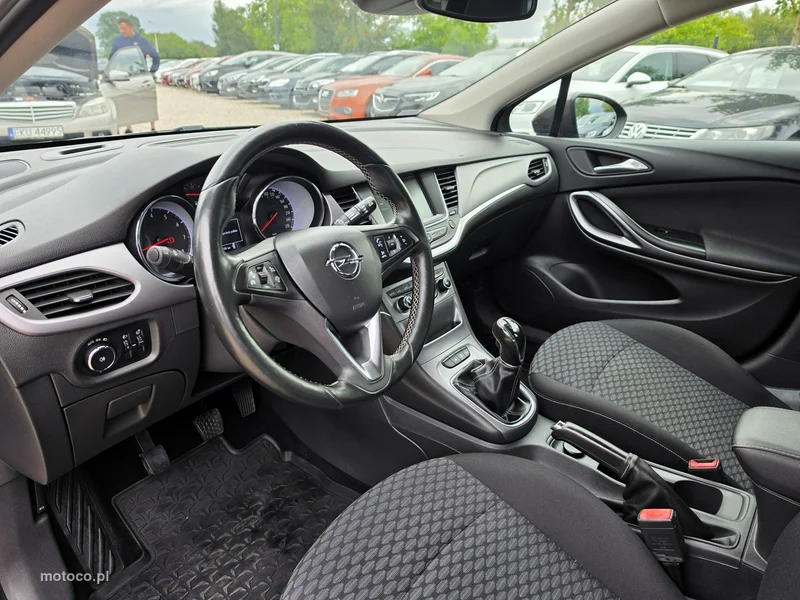 Opel Astra K 32