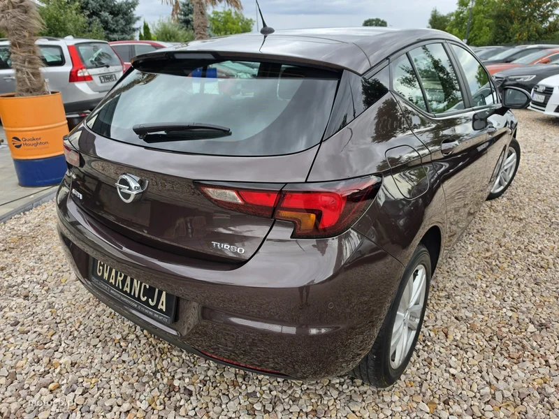 Opel Astra K 9