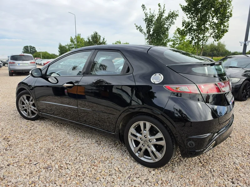 Honda Civic 9
