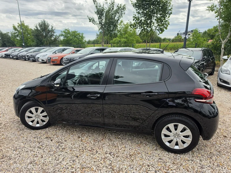 Peugeot 208 25