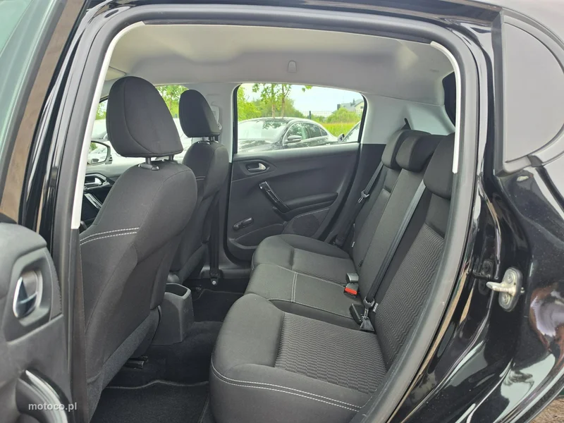 Peugeot 208 29