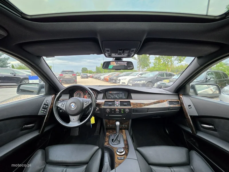 BMW Seria 5 E60 550 34