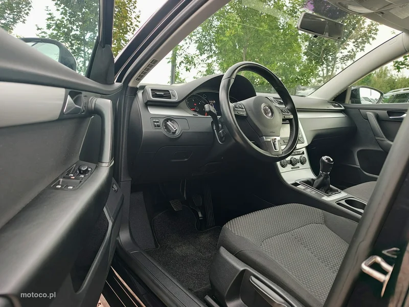 Volkswagen Passat B7 25