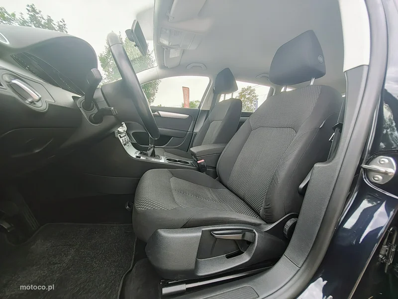 Volkswagen Passat B7 26