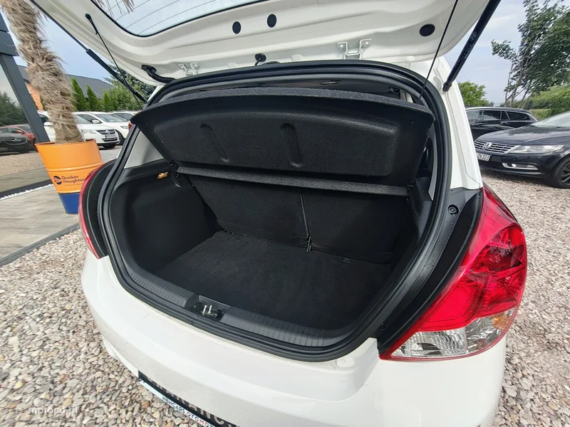 Hyundai i20 27