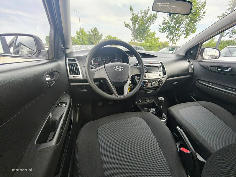 Hyundai i20 32