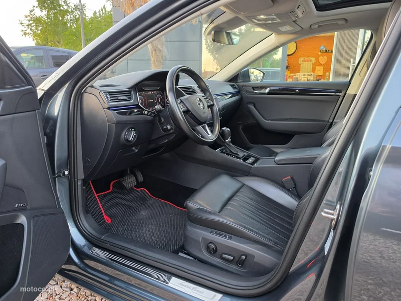 Skoda Superb III 22