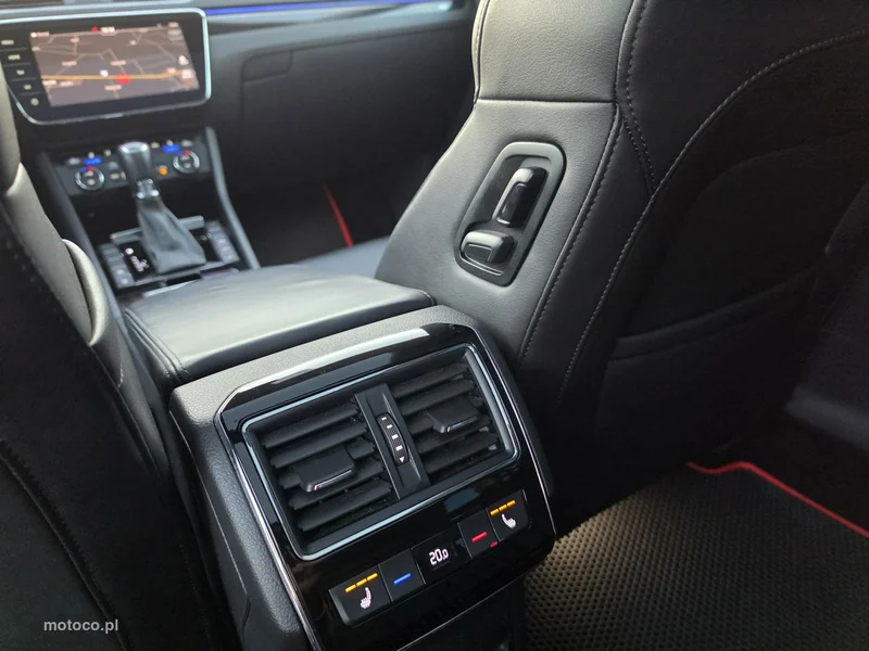 Skoda Superb III 37