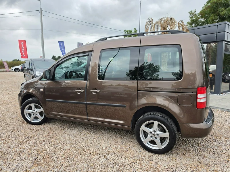 Volkswagen Caddy III 11