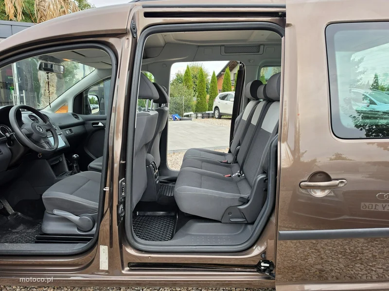 Volkswagen Caddy III 30