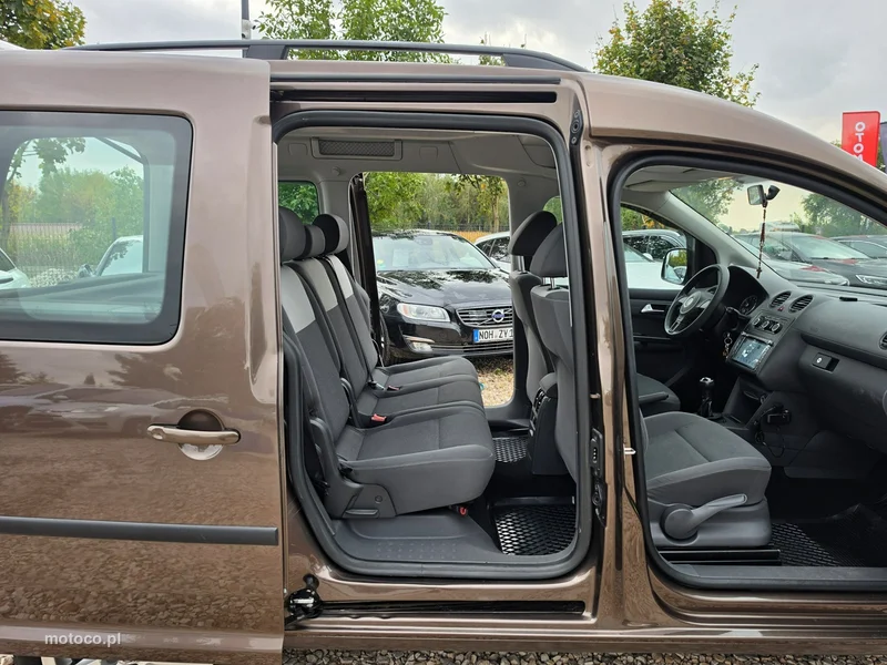 Volkswagen Caddy III 32