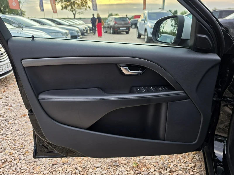 Volvo V70 23