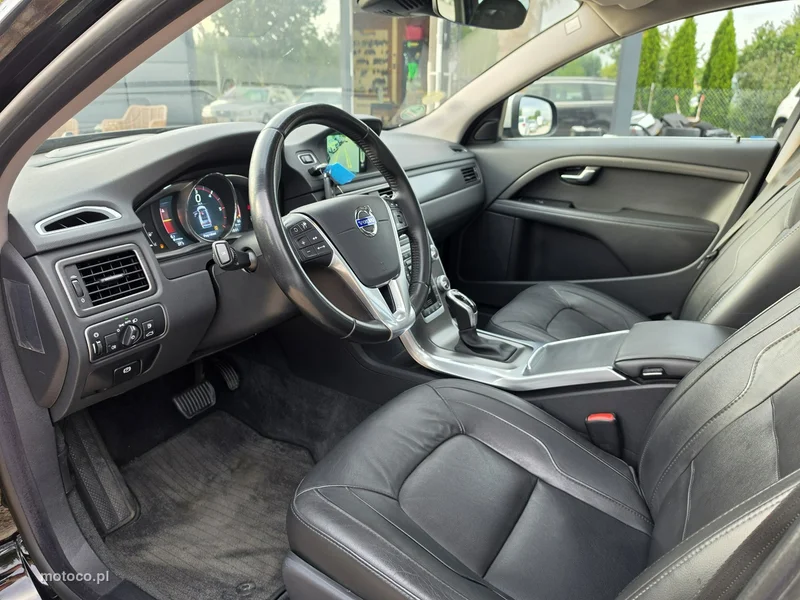 Volvo V70 25
