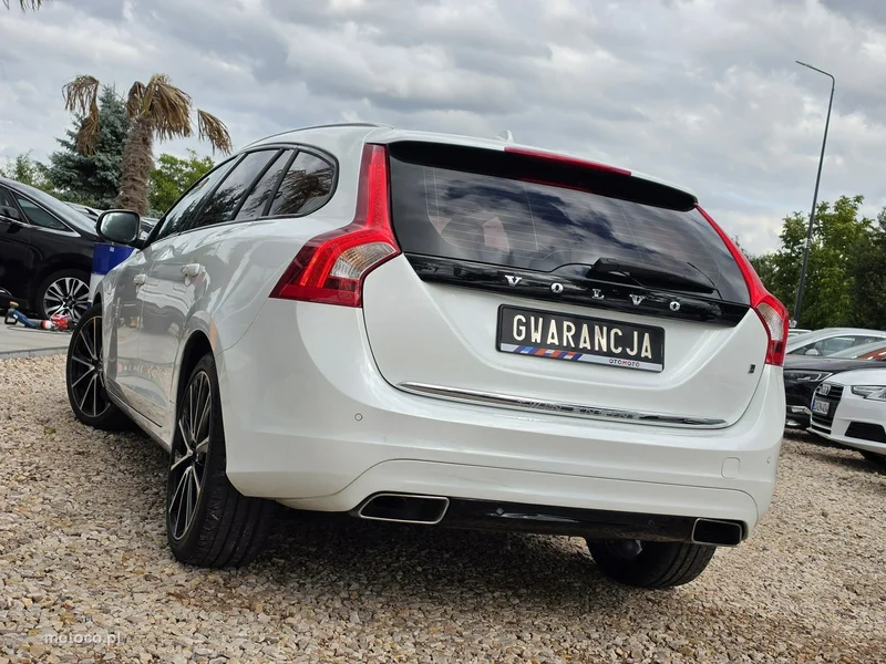 Volvo V60 11