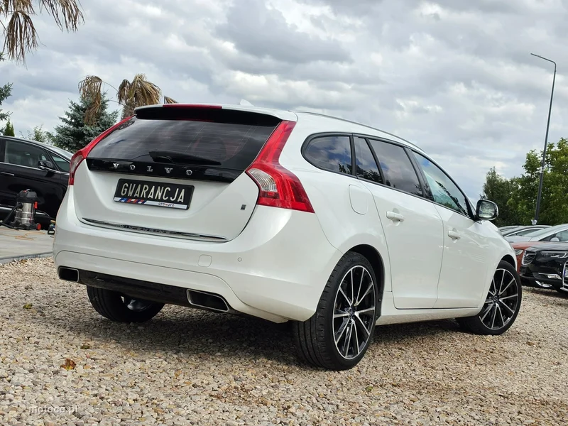 Volvo V60 22