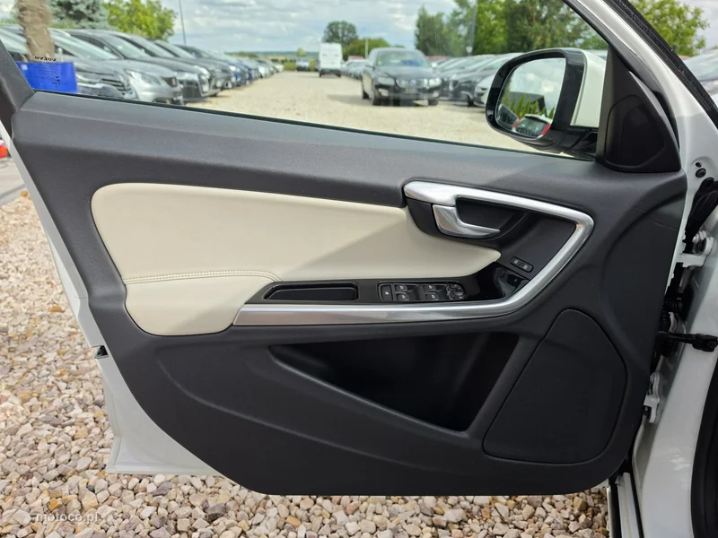 Volvo V60 24