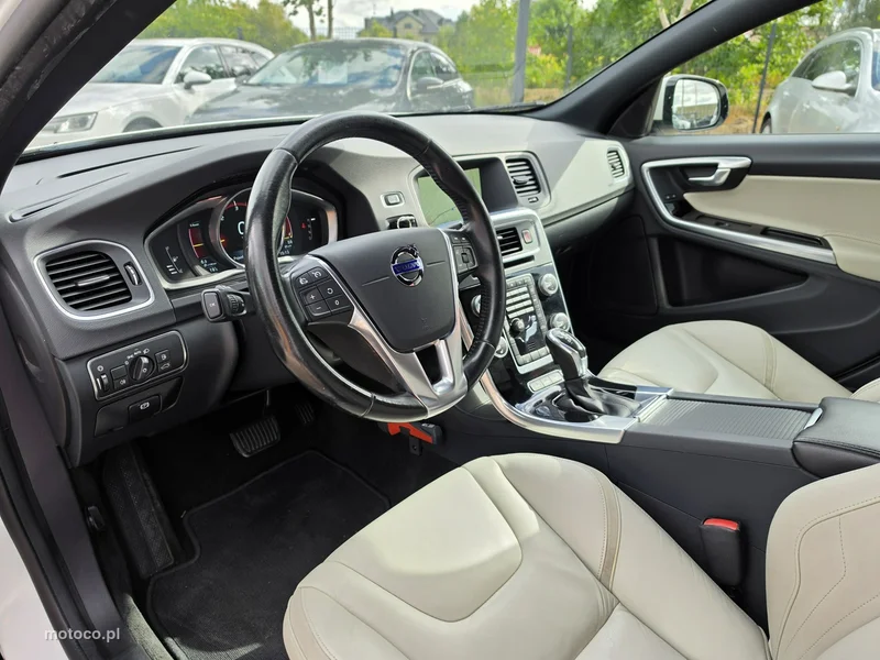 Volvo V60 27