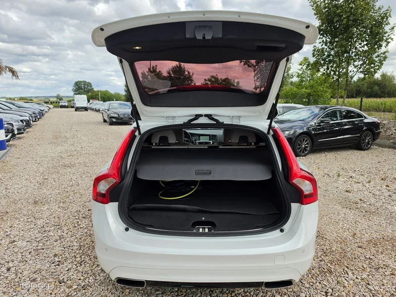 Volvo V60 30