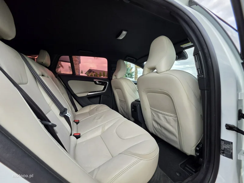 Volvo V60 33