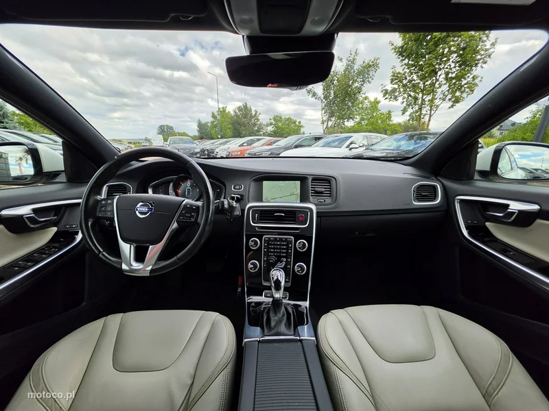 Volvo V60 36