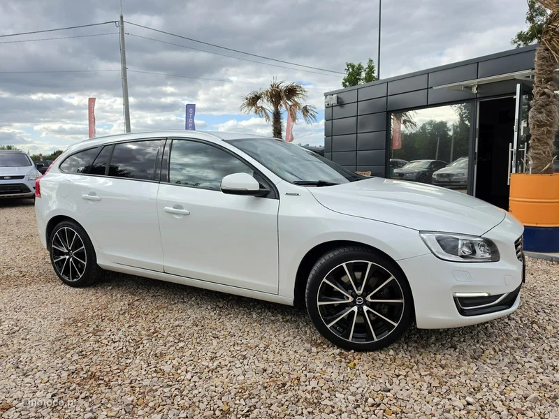 Volvo V60 5