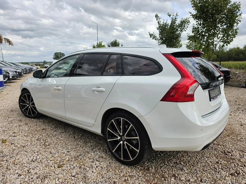 Volvo V60 9