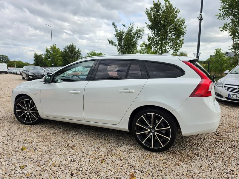 Volvo V60 10