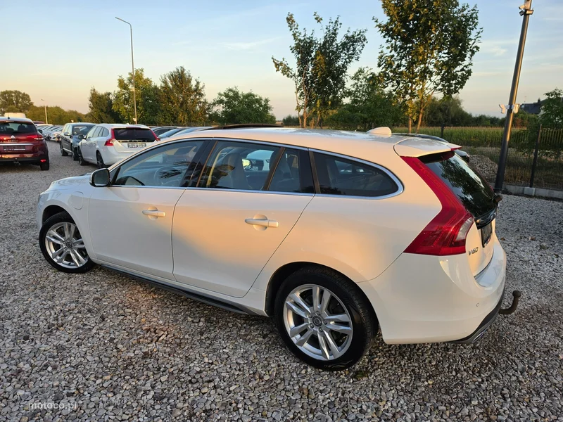 Volvo V60 12