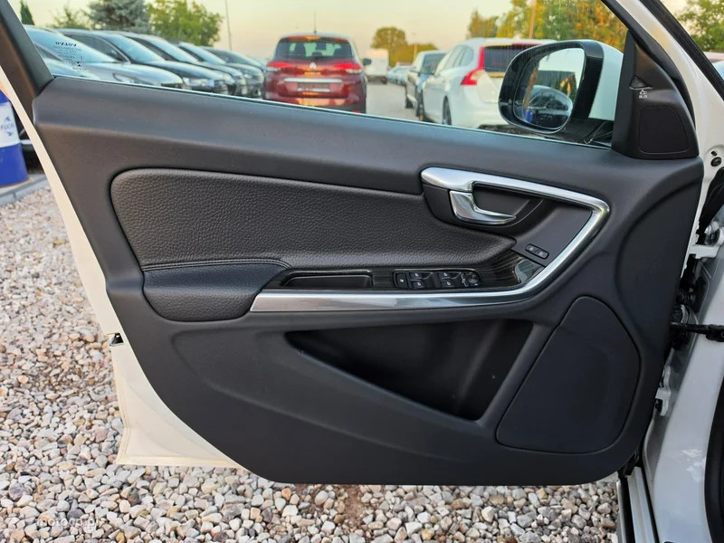 Volvo V60 24