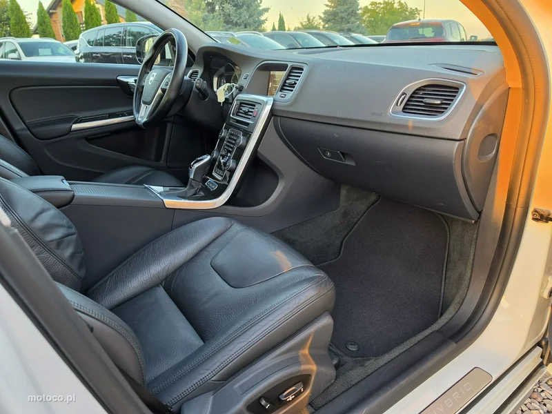 Volvo V60 28
