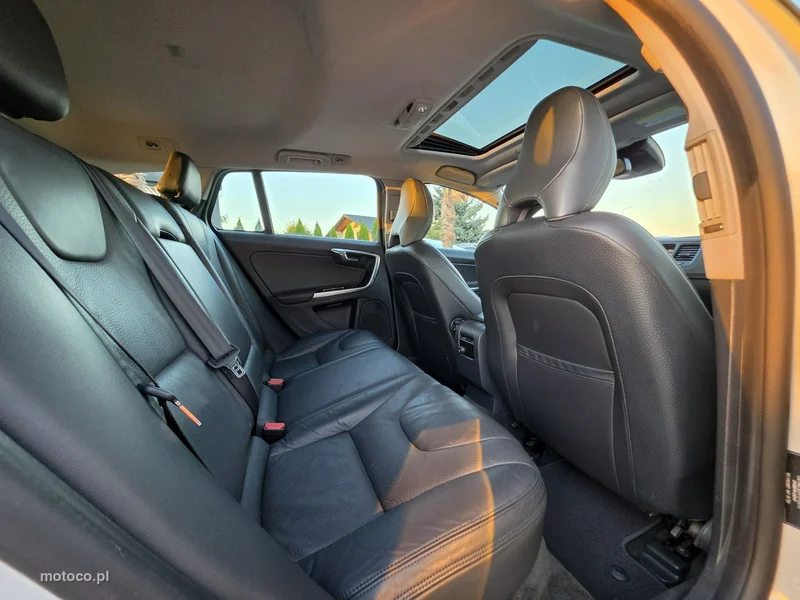 Volvo V60 30