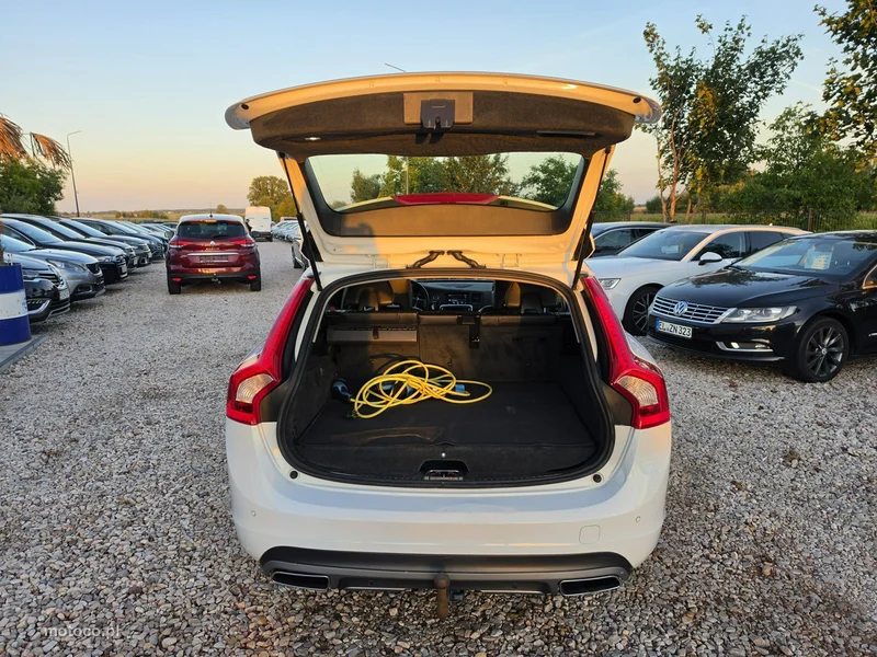 Volvo V60 38