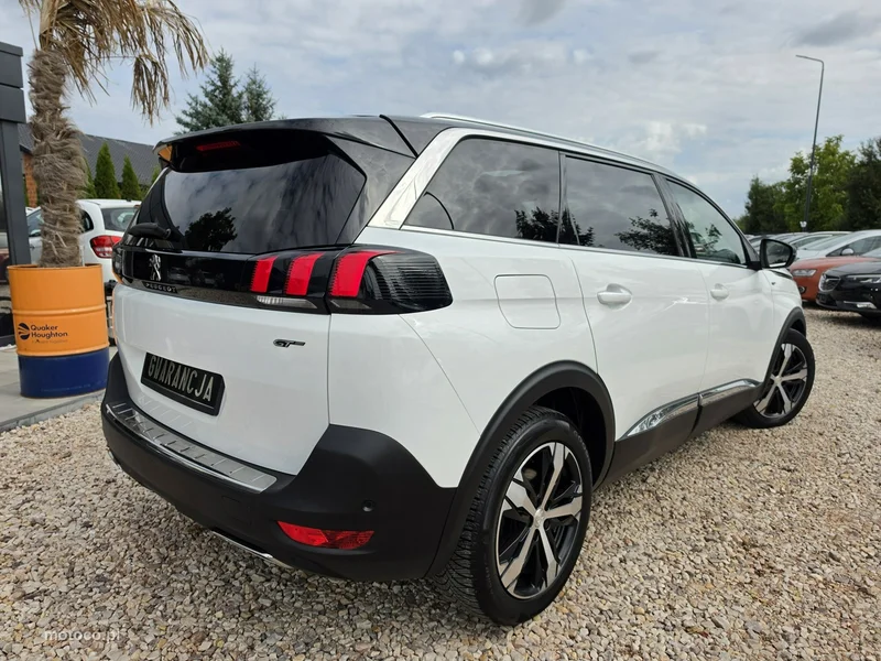 Peugeot 5008 13