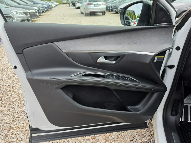 Peugeot 5008 16