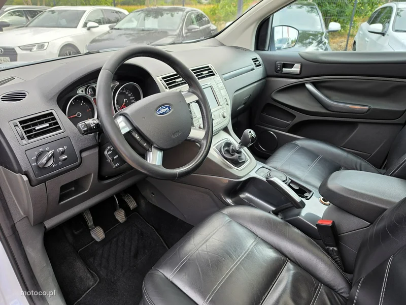 Ford Kuga I 28