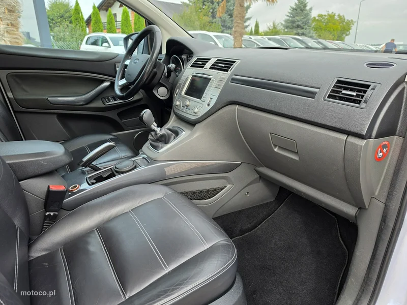 Ford Kuga I 33