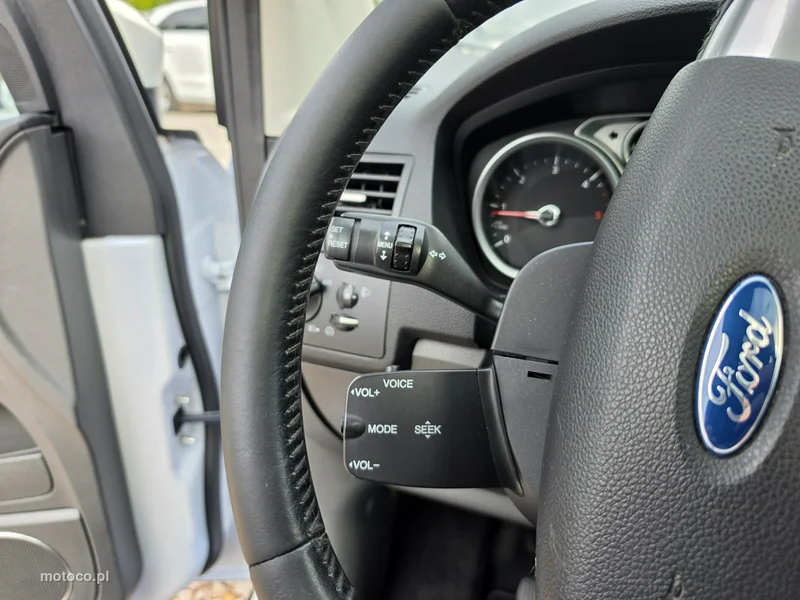 Ford Kuga I 37
