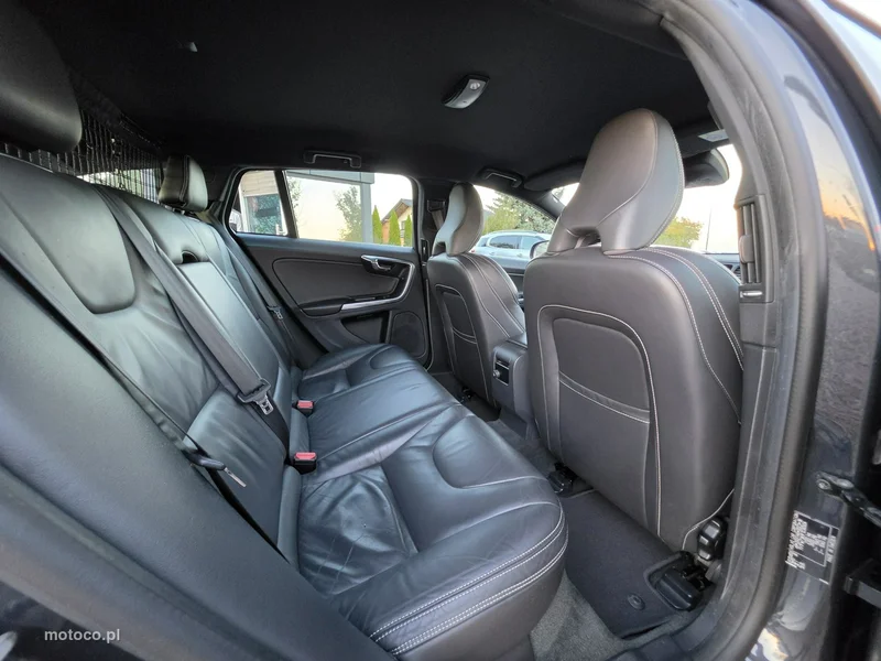 Volvo V60 30