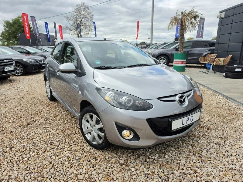 Mazda 2 2
