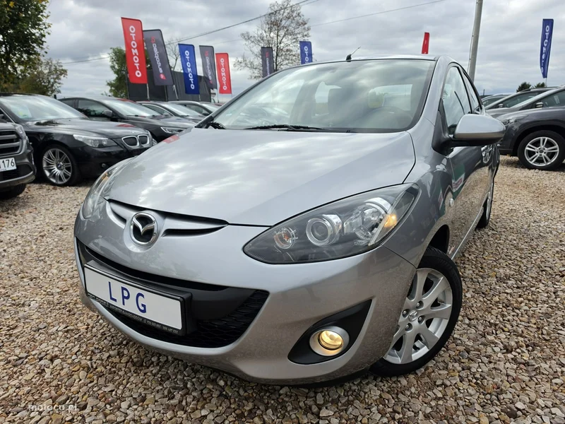 Mazda 2 14