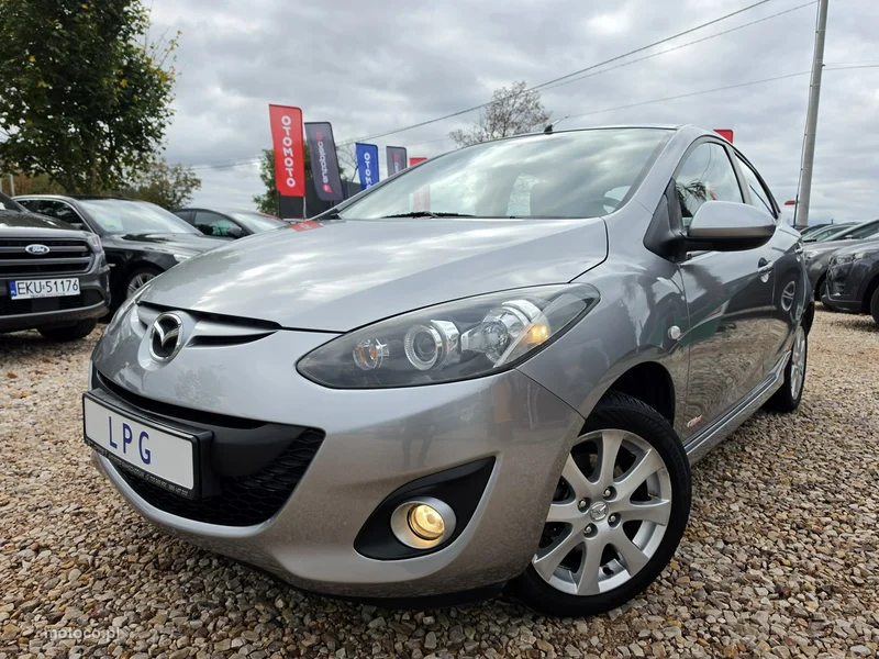Mazda 2 15