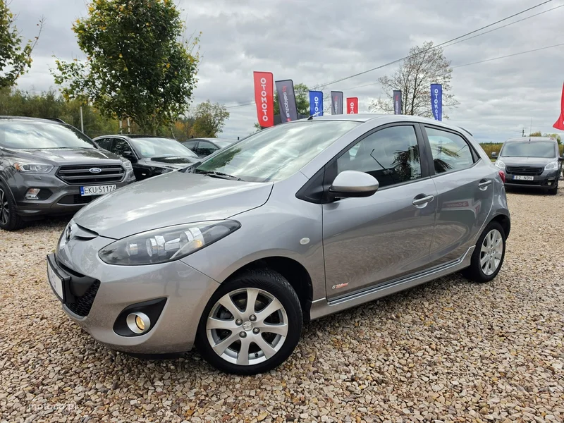 Mazda 2 17