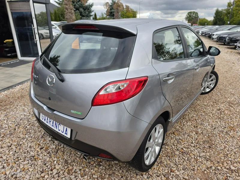 Mazda 2 20