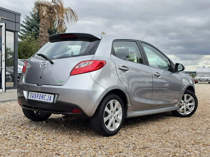 Mazda 2 25