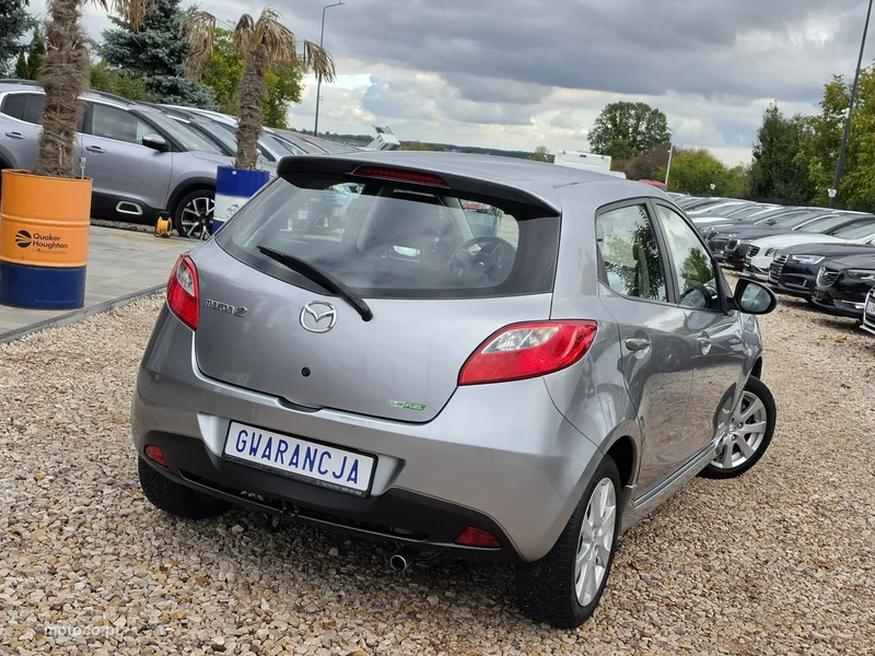 Mazda 2 26