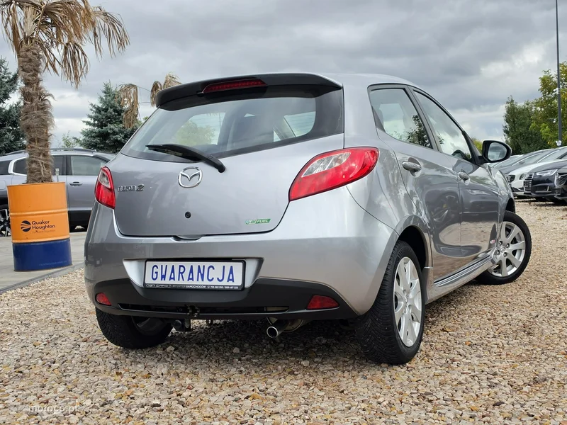 Mazda 2 27